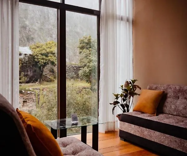 Humantay 3* Ollantaytambo