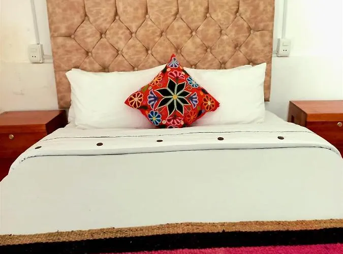 Hotel Humantay 3*